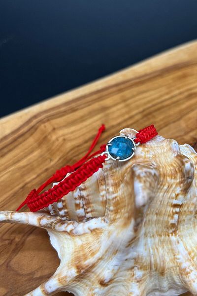 Balzamin Design Fire Blue Apatite Stone Macrame Red Bracelet
