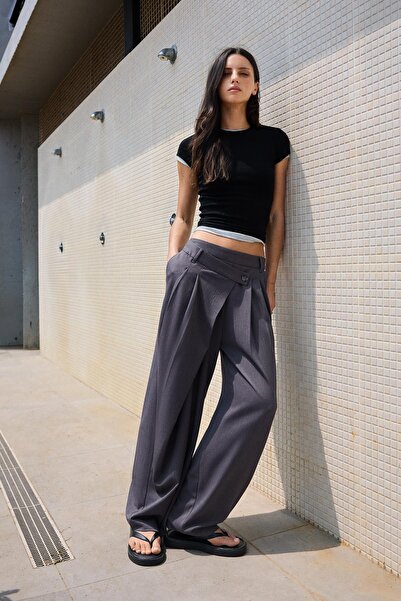 Bershka Kruvaze belli tailored fit pantolon