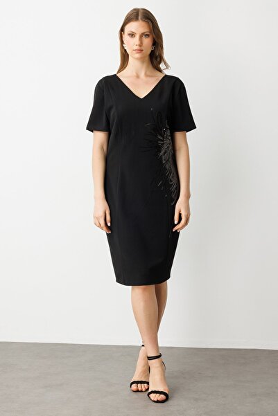 Ekol V Yaka Kısa Kol Büyük Beden Elbise