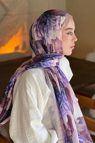 Tesettür Diyarı Hydrangea Pattern Lina Shawl