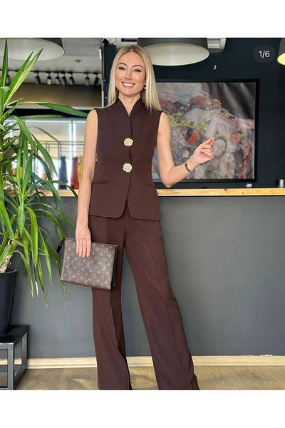 AlisaSu Women's Bitter Brown Gold Buttoned Vest Trousers Suit