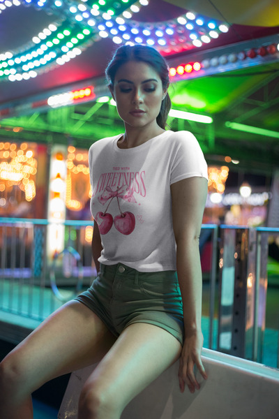 LAYORA Tricou Sweet Cherry cu imprimeu – Adaugă energie la combinațiile color...