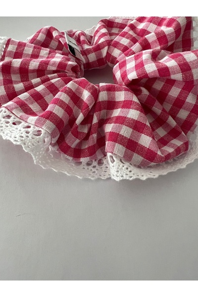 OIA Atelier Lace Gingham Pink Scrunchie Rubber Buckle