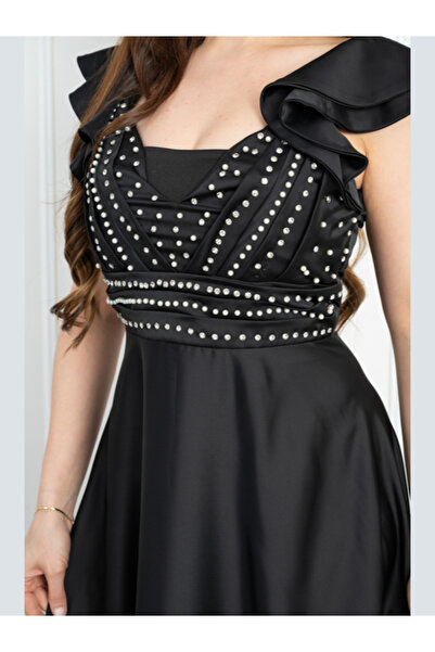 Nice Model Elegant Black Evening Gown Pearl Embellished Formal Dress Off Shoulder Design Women