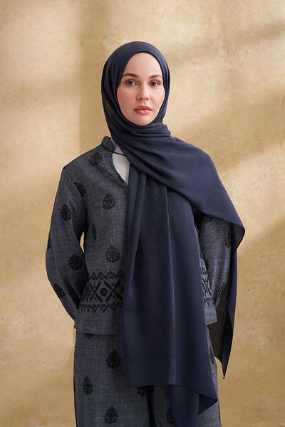 ARMANDA Lyocell Viscose Nomade Pattern Shawl - Navy Blue