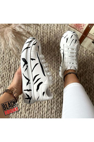 Casual Women's casual sneakers made of eco-leather with print, B977
