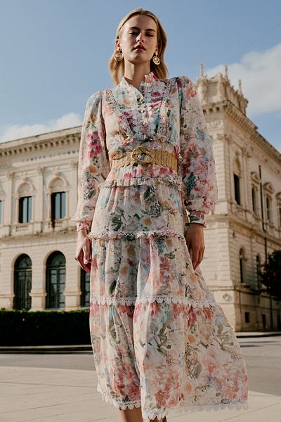 Trendyol Modest Πολύχρωμο λουλουδάτο μοτίβο φόδρα από σιφόν υφαντό φόρεμα TCTSS25EB00050