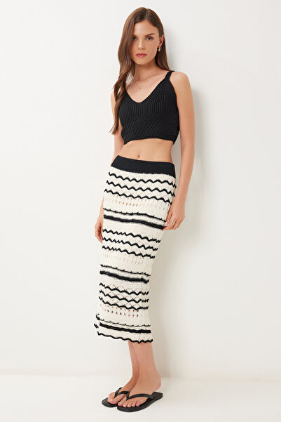 Happiness İstanbul Women's Black Cream Patterned Openwork Summer Knitwear Set Bv00141