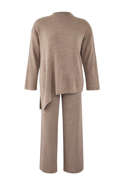 Trendyol Curve Nerzfarbenes Trikot-Unter-Oberteil-Set mit Stehkragen und Schlitzdetail TBBAW24CP00013