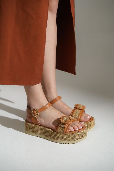 Capone Outfitters Vanda Wooden Single Buckle Leopard Straw Wedge Heeled Women's Sandals
