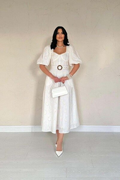 MOTTİSFASHİON Rochie brodată cu curea și detaliu cu cupă la piept, colecția M...