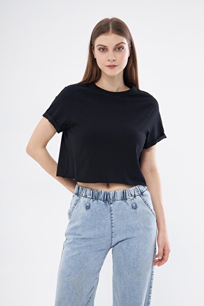 Chandraswear Women's Black Crop T-Shirt - Lilac