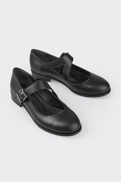 Elle Shoes حذاء كاجوال نسائي من الجلد الأسود