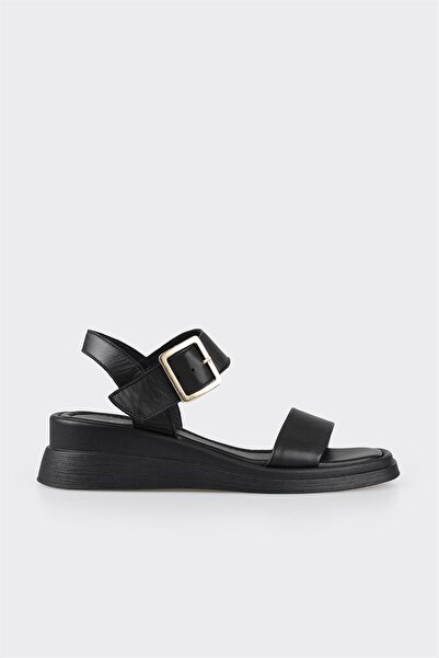 Elle Shoes Siyah Deri Kadın Dolgu Topuk Sandalet