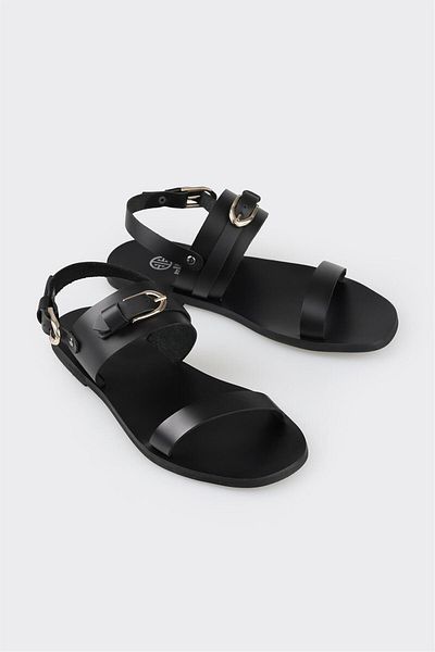 Elle Shoes صندل نسائي مسطح من الجلد الأسود