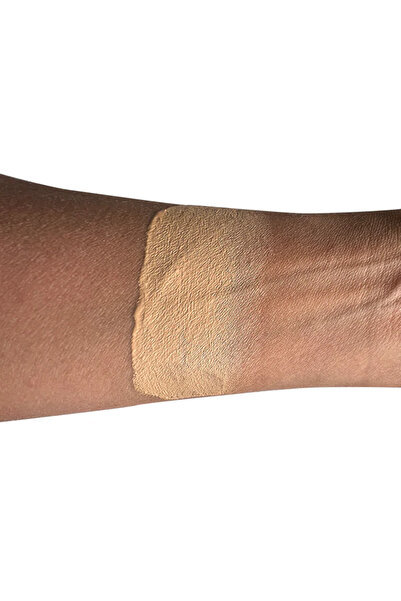 Layla Cosmetics Fondocipria No 3 - Mattifying Skin Foundation