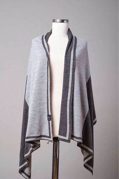 Sebir Moda Two Knitwear Shawls in Color
