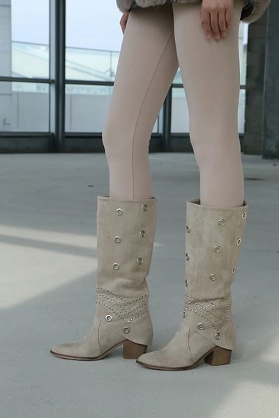 Letafia Λεπτομερείς μπότες Roney Suede Beige Studded
