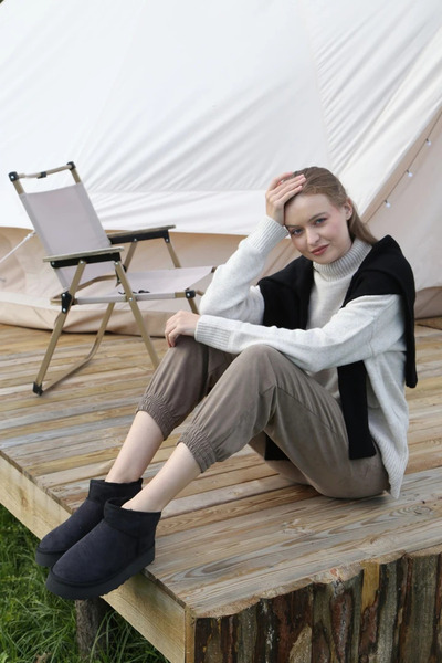 Letafia Leo Чорні замшеві жіночі черевики з хутряною підкладкою та товстою пі...