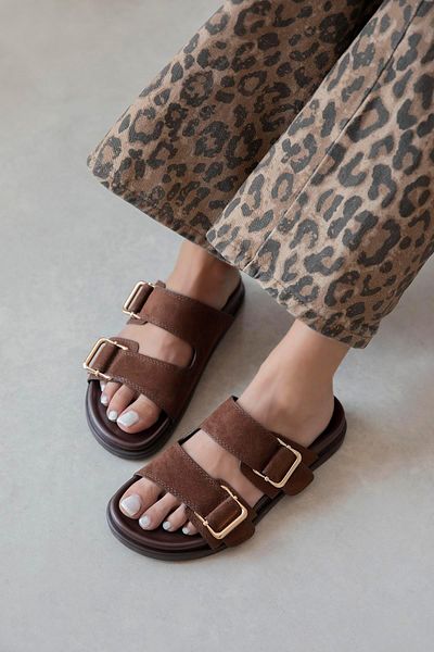 STRASWANS Axel Γυναικεία Πόρπη Λεπτομέρεια Daily Comfort Suede Παντόφλες Καφέ
