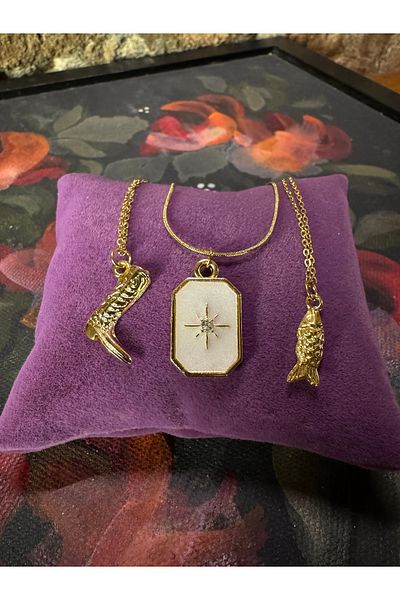 LAİKA Fish-Pole Star-Boots Gold Color 3-Piece Steel Necklace Set Boxed