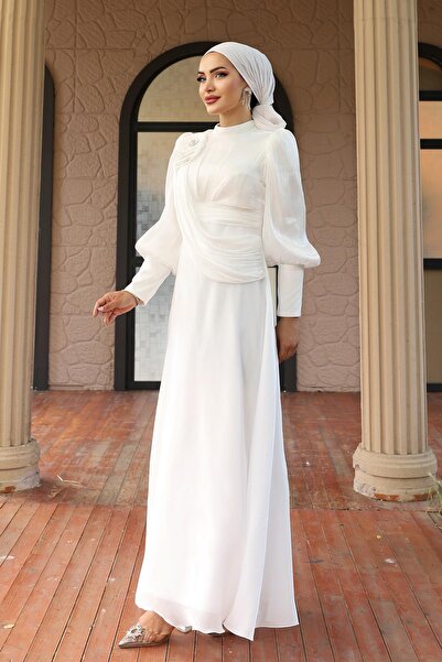 Olcay Brooch Detailed Flared Yorgo Silk Hijab Evening Dress White 1242