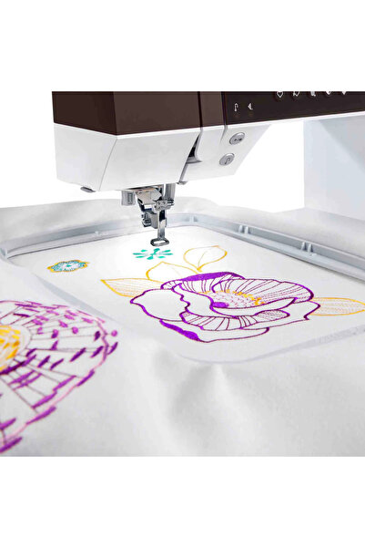 Pfaff Creative Ambition 640