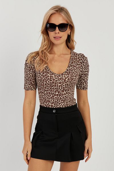Cool & Sexy Γυναικεία Μπλούζα Leopard με λαιμόκοψη σε μαύρη καμήλα LPP1263