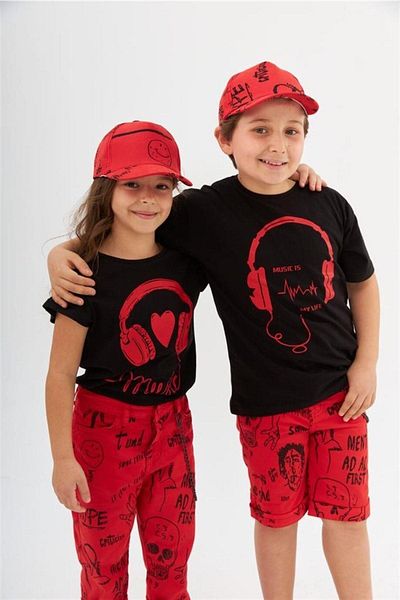 Hilal Akıncı Kids Boy's Headphones Printed Black T-Shirt with Chain Lettering Denim Shorts