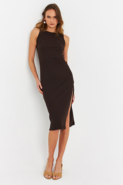 Cool & Sexy Damska brązowa sukienka midi z odkrytymi ramionami OR2032-1