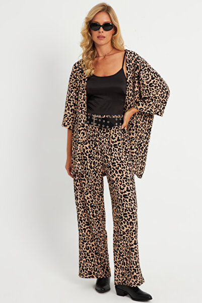 Cool & Sexy Γυναικείο καμηλό-μαύρο εμπριμέ κοστούμι LON3004