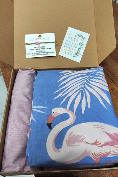 CANDAN ÇEYİZ Set de lenjerie de pat dublu flamingo din bumbac elastic, 4 buc, cu fată de pernă (pentru cadou)
