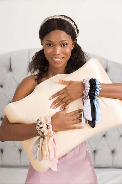 Beauty Pillow Celebrity 100% Silk Hair Scrunchie Black Diamond – Premium Hair Care