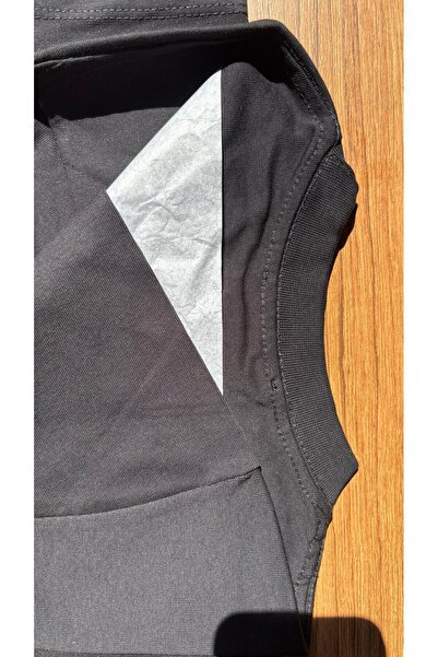 JESSE STORY Ανδρικό - Γυναικείο Μπλουζάκι Ειδικού Σχεδιασμού με Αξεσουάρ Unisex