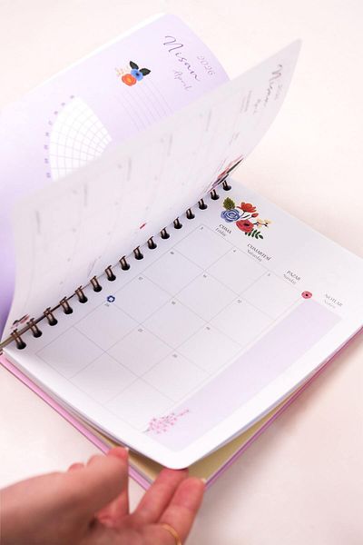 Matt Notebook 2025-2026 A5 Ακαδημαϊκό Πρόγραμμα Σπιράλ 15x21 cm -13 Μηνών- Πράσινα Λουλούδια