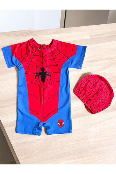 Lyrax Costum de baie pentru băiat cu model Spiderman, cu șapcă (set de 2)