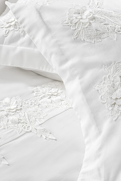 ZEBRACASA Laira Lace Duvet Cover Set