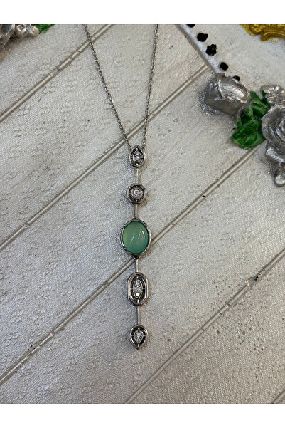 selencejoya قلادة بتصميم حجر أخضر على شكل حرف Y