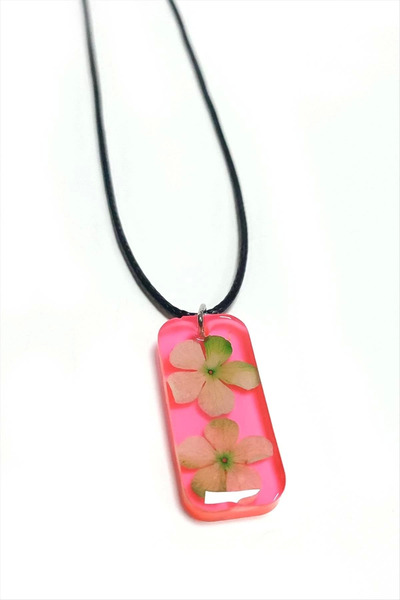 gizmurstore Snowball Flower Rectangular Epoxy Pendant