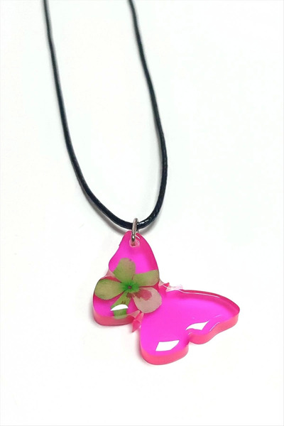 Elvora Snowball Flower Butterfly Epoxy Necklace