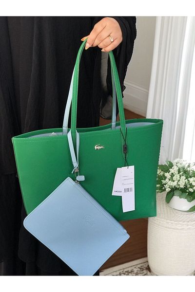 Lacoste Beautiful and cute Lacoste bag, large size, first class master