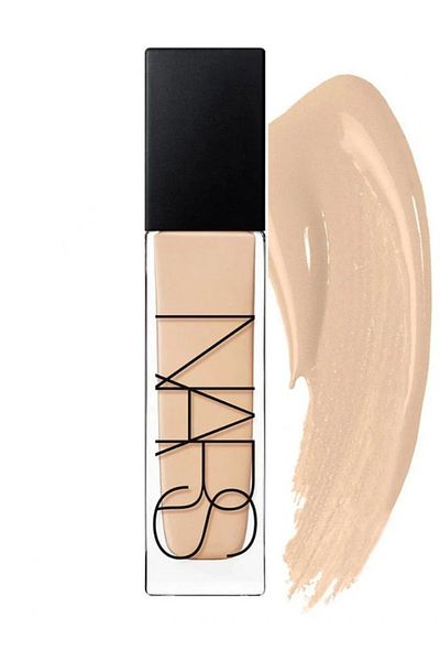 Nars Nars Natural Radiant Foundation - 2 Mont Blanc Light 30ml