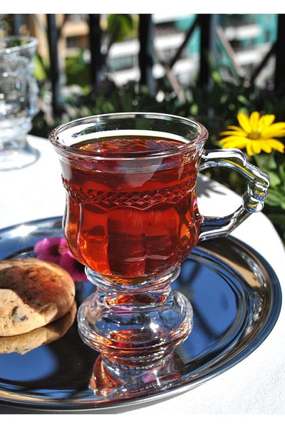 Qualitev 6-Piece Footed Glass Cup - Tea Coffee Cup with Handle 180 ml