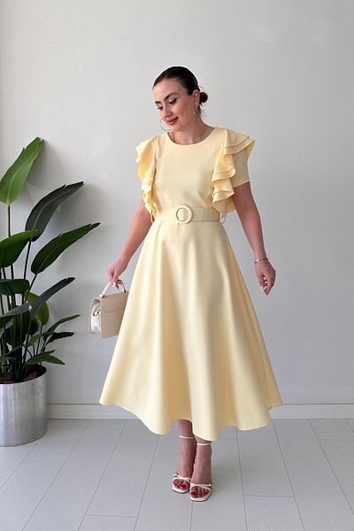 MaziButik Rochie Atlas cu umeri stivuți Galben