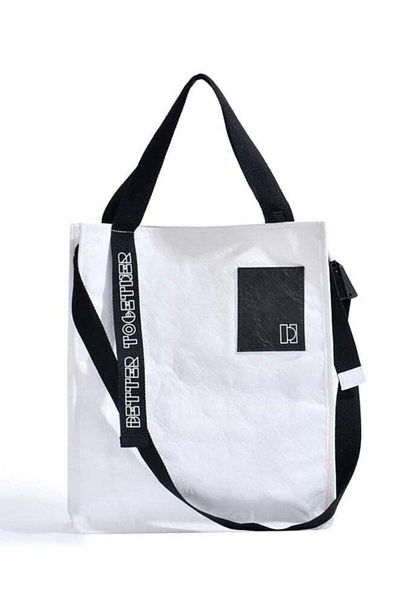 Generic Bag for Women and Men, Waterproof Shoulder Bag with Inner Pockets, Large Capacity Compartments, Ladi
