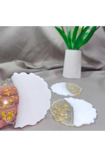 Demet Art Studio Reçineye Hayat Veriyoruz Wavy Edge Gold Foiled White Set of 4 Coasters – Luxury Gift Set
