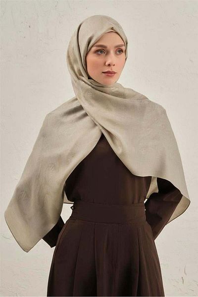 Armine Woolair Shawl 1 07