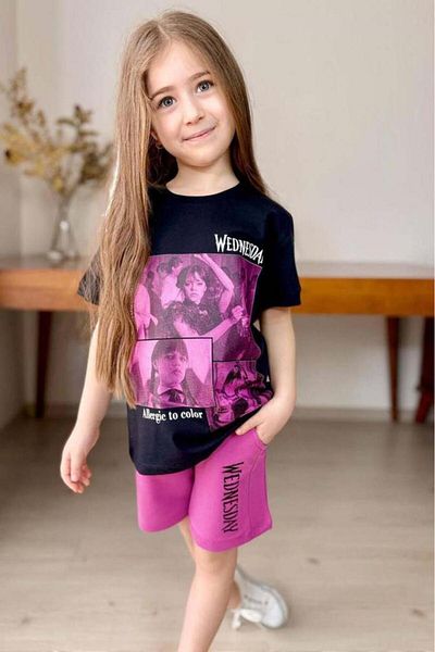 Riccotarz Tricou din bumbac pieptănat pentru fetiță, cu imprimeu de miercuri și set de pantaloni scurți violet