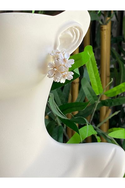 Lucios Zaraa Floral Earrings