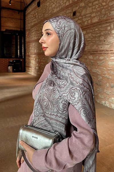 Levidor Premium Tassel Chain Detailed Shoulder Bag Silver